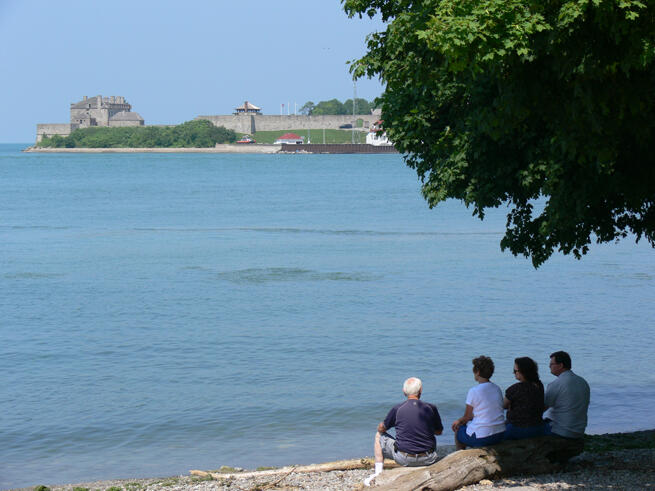 Pause sur le bord du Lac Ontario Ruel